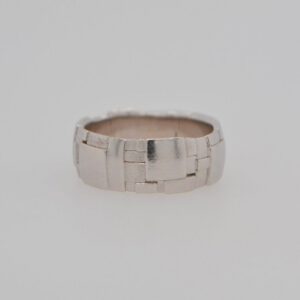 14K Geometric Square Cluster Band